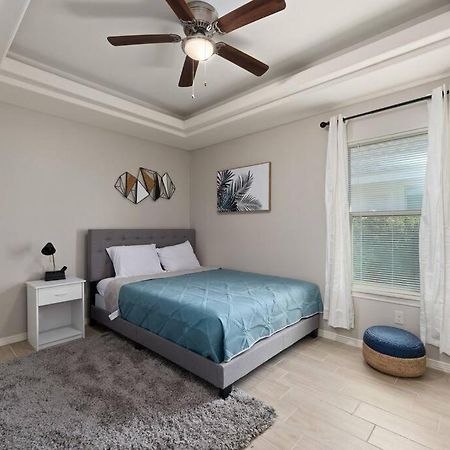 Cozy 3 Bed 2 Bath Apartment, Near Shopping Plazas, Expressway And Free Parking Edinburg Esterno foto