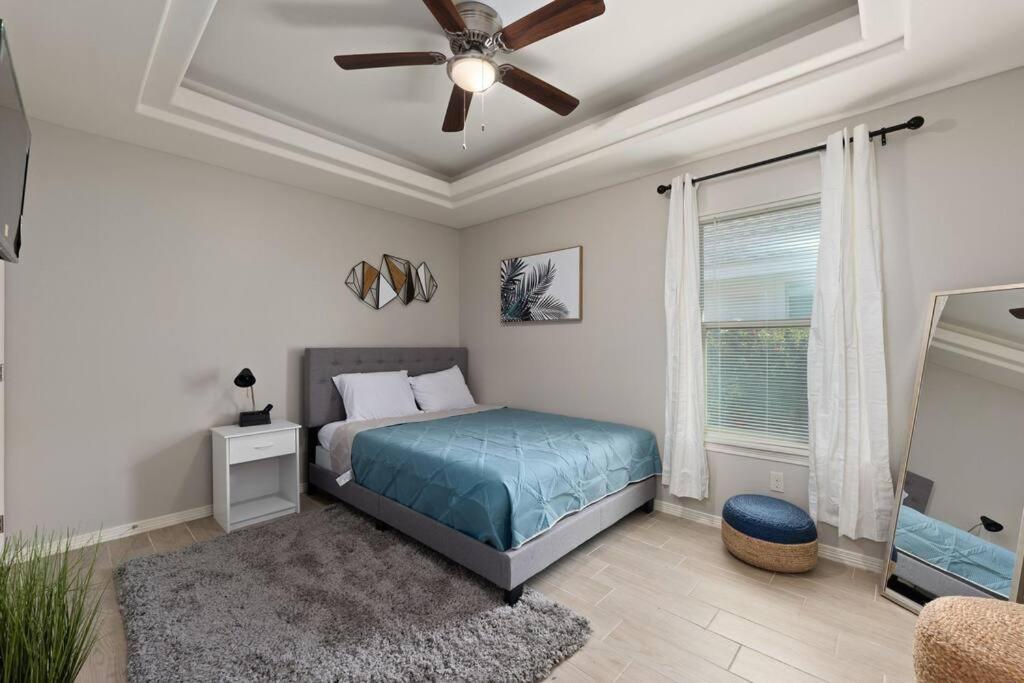Cozy 3 Bed 2 Bath Apartment, Near Shopping Plazas, Expressway And Free Parking Edinburg Esterno foto