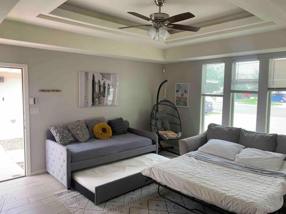 Cozy 3 Bed 2 Bath Apartment, Near Shopping Plazas, Expressway And Free Parking Edinburg Esterno foto
